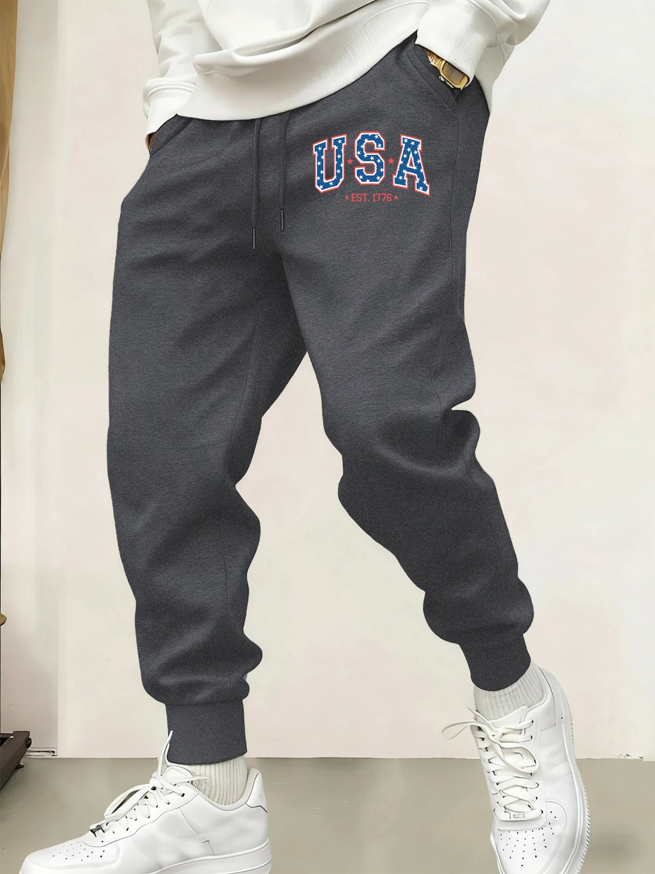 Creative Usa Est 1776 Letter Print Pocket Sweatpants Men Casual Autumn Sportpants Trendy Fleece Long Pants Comfy Warm Trousers